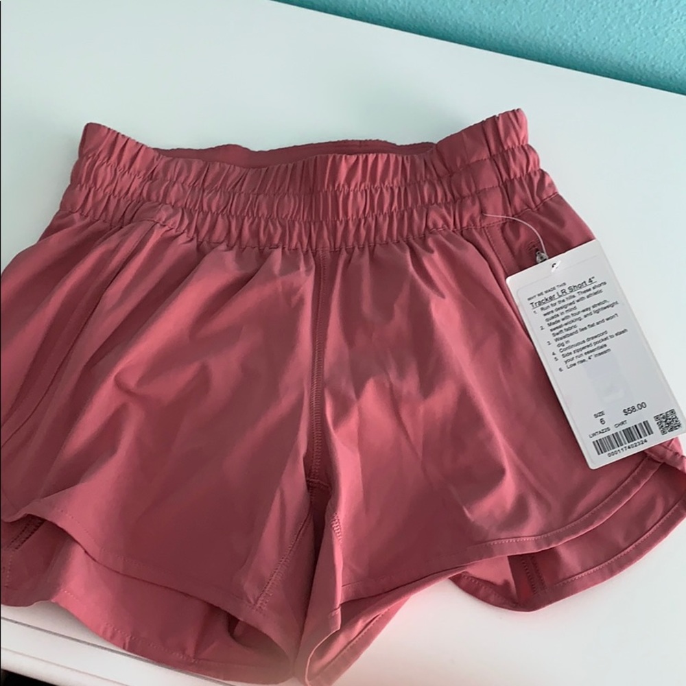 Lululemon tracker LR shorts
